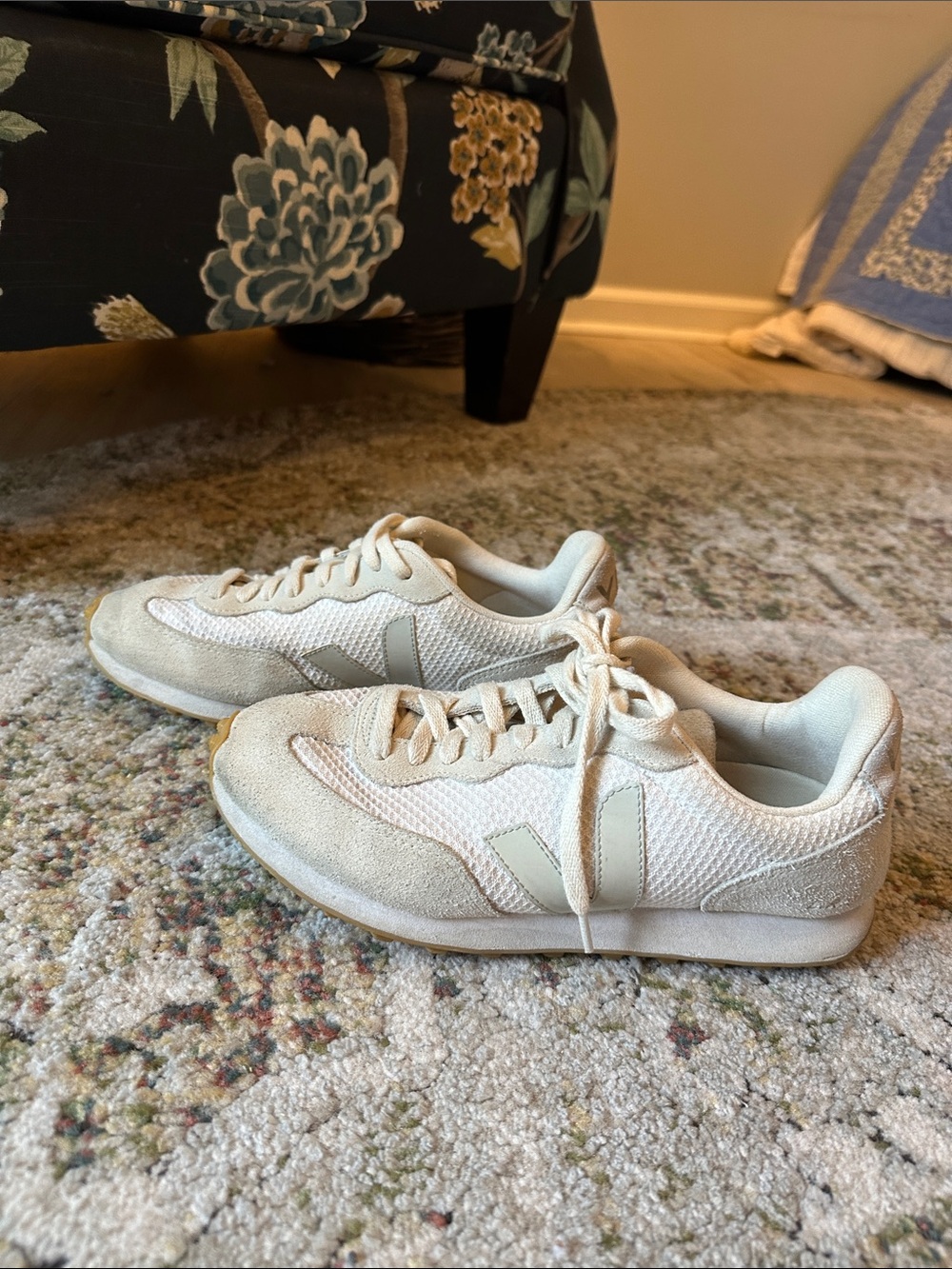 Veja Women's Off-White Mesh & Suede Lace-Up Sneakers